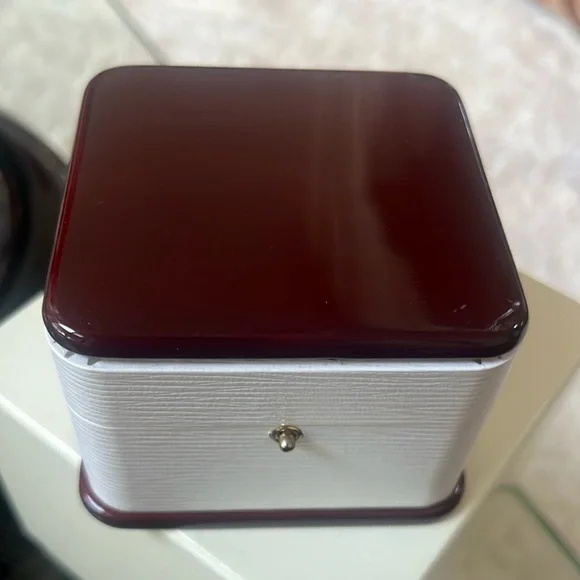 Breitling Windrider Automatic White Dial Two-Tone 18k Gold & Steel B10350 - Picture 7 of 7